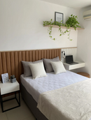 Placa Decorativa 120x10 cm – Cuerina Caramelo con Punta Redondeada